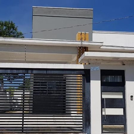 Casa Ampla E Confortavel Proximo Ao Centro Корумба Екстериор снимка